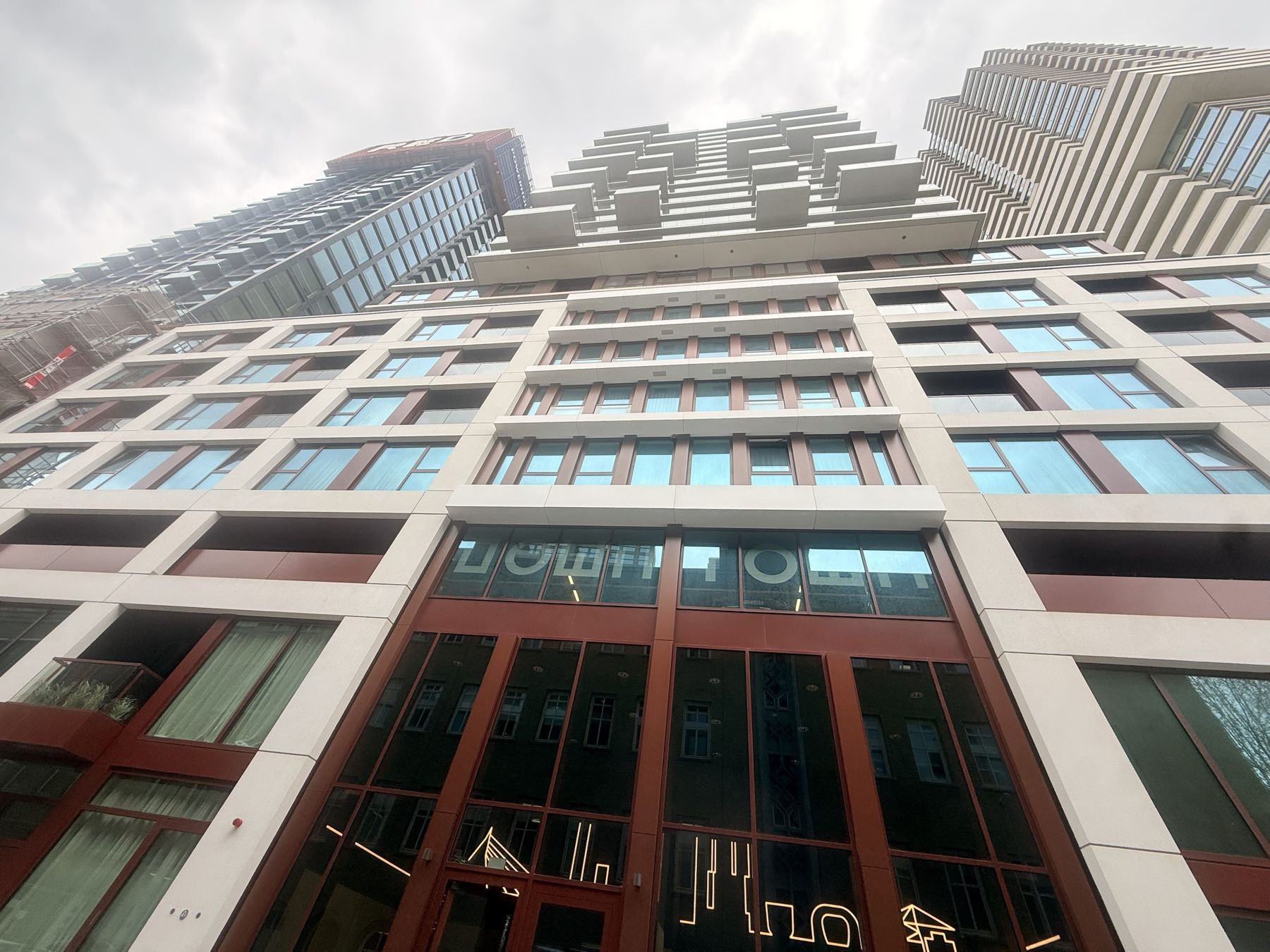 Downtown-toren van onderaf gezien